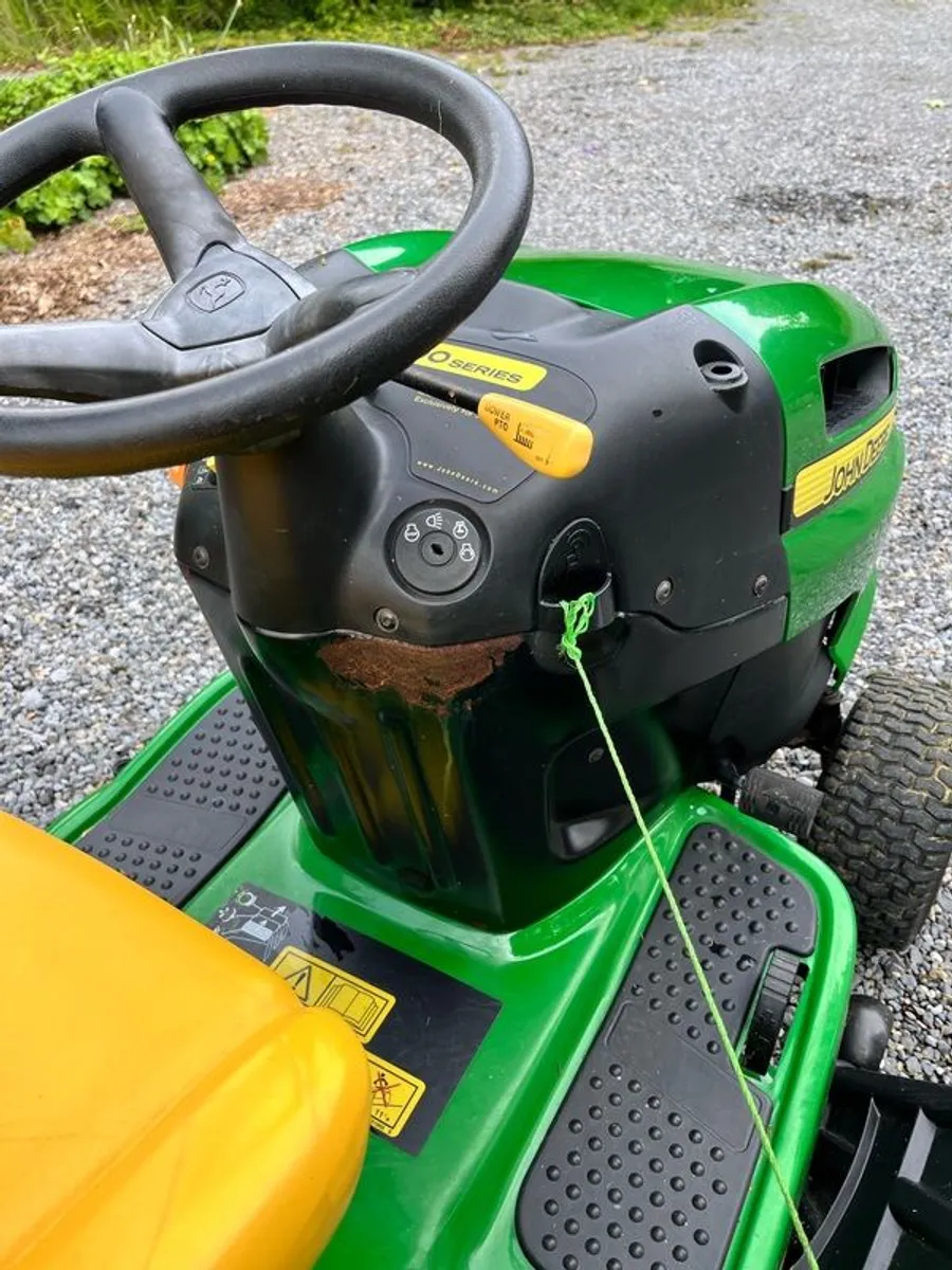 John Deere Lawn Teactor Ride on Mower - Image 2