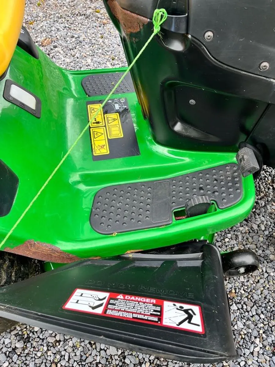 John Deere Lawn Teactor Ride on Mower - Image 3