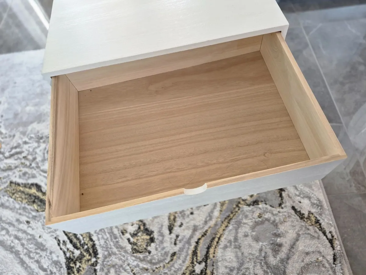 2 Bedside Lockers - Image 3