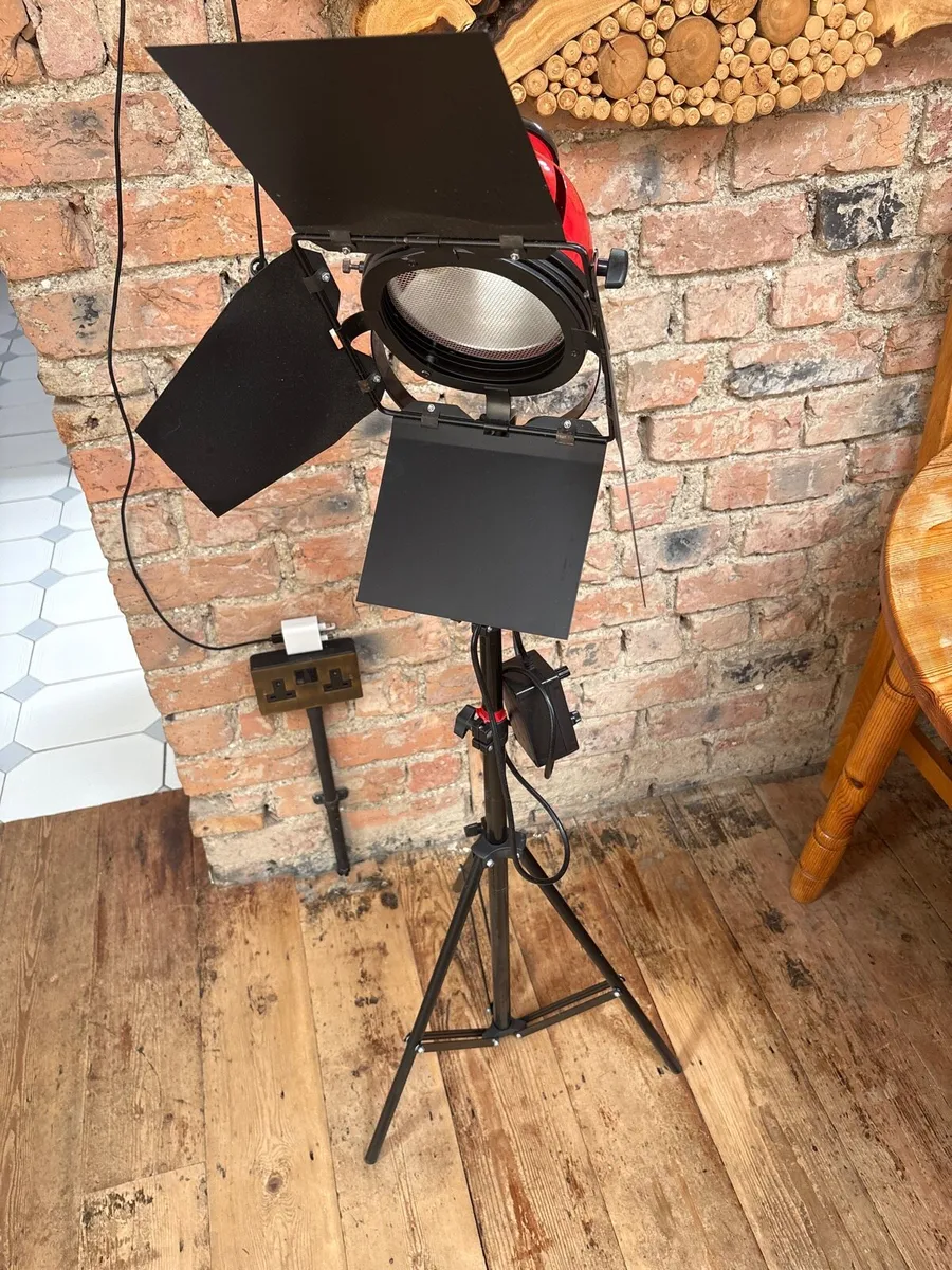 2 Studio Red head light s - Image 1