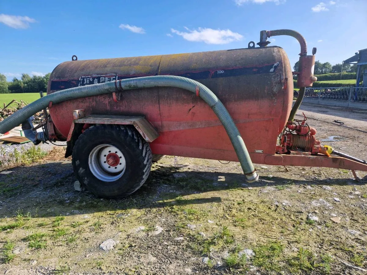 1600 gal Hi Spec tanker - Image 3