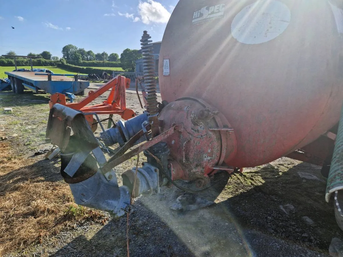 1600 gal Hi Spec tanker - Image 4