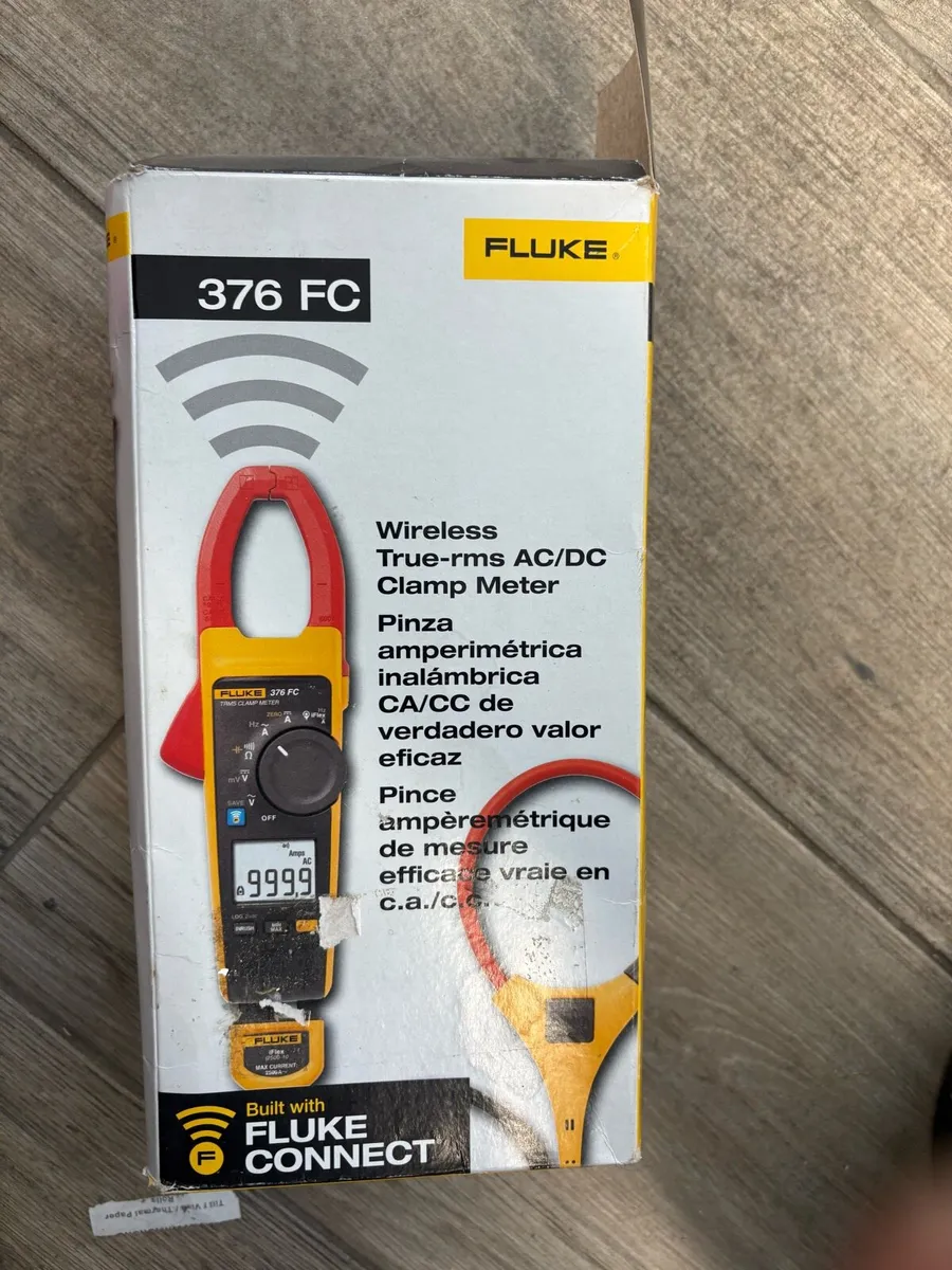 Fluke 376 FC True-rms AC/DC Clamp Meter - Image 1