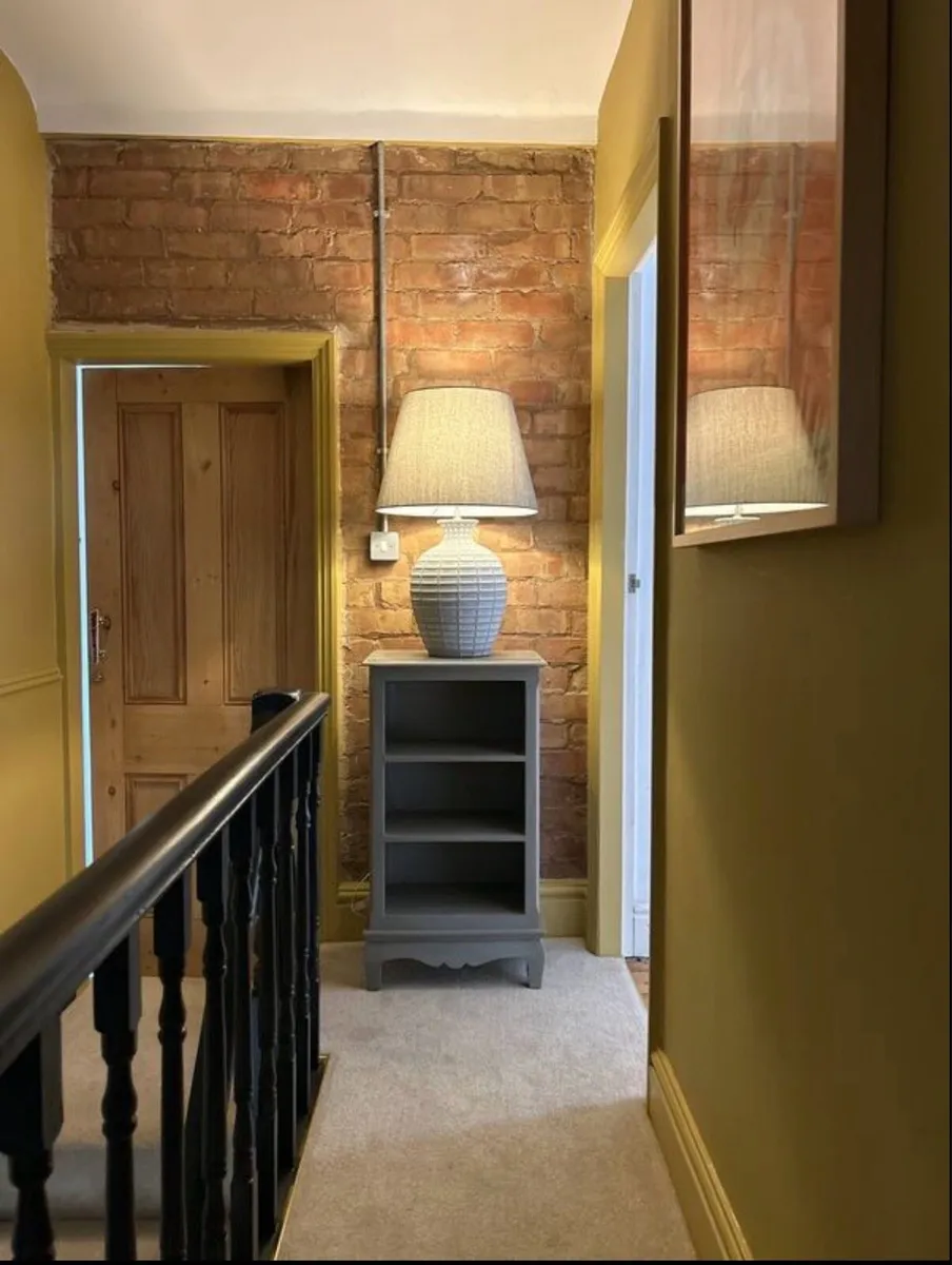Laura Ashley Cabinet & Lamp - Image 3