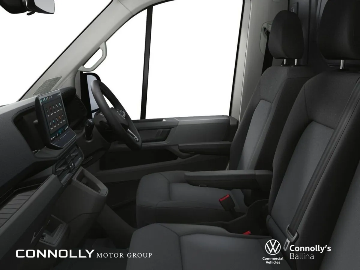 Volkswagen Crafter Panel Van Trendline 30 MWB H/Ro - Image 4