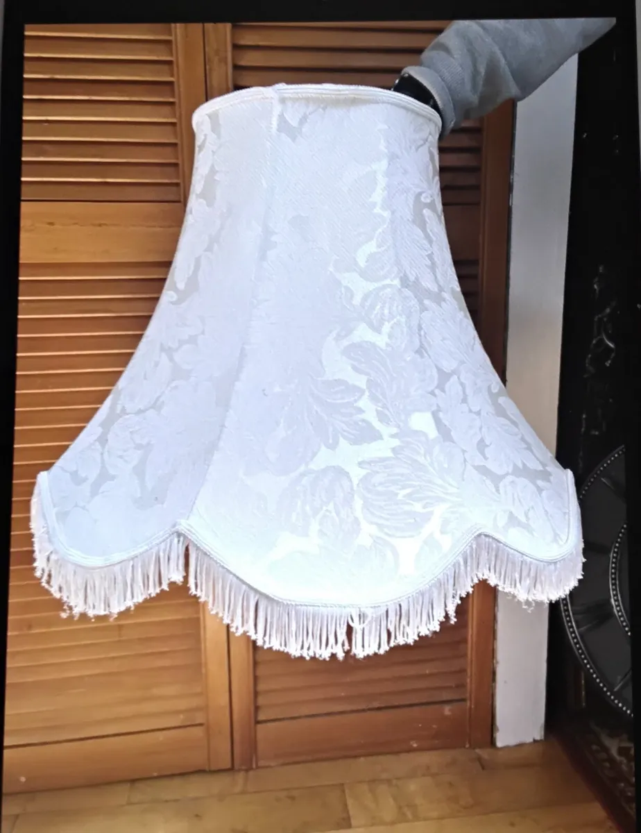 Antiqe lamp shades - Image 3