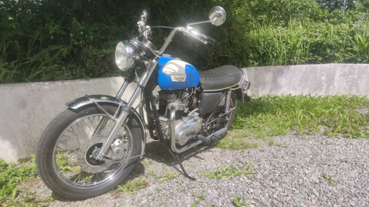 Triumph Tiger TR7VR 750 Oil  in frame - Image 2