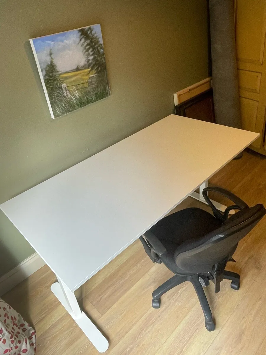 Office desk - Image 3