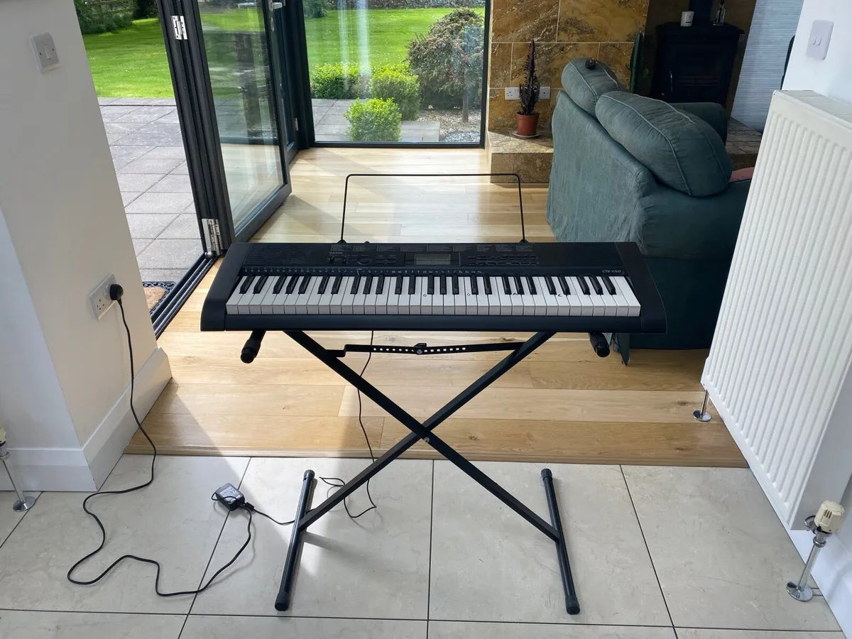 Electric keyboard - Image 2