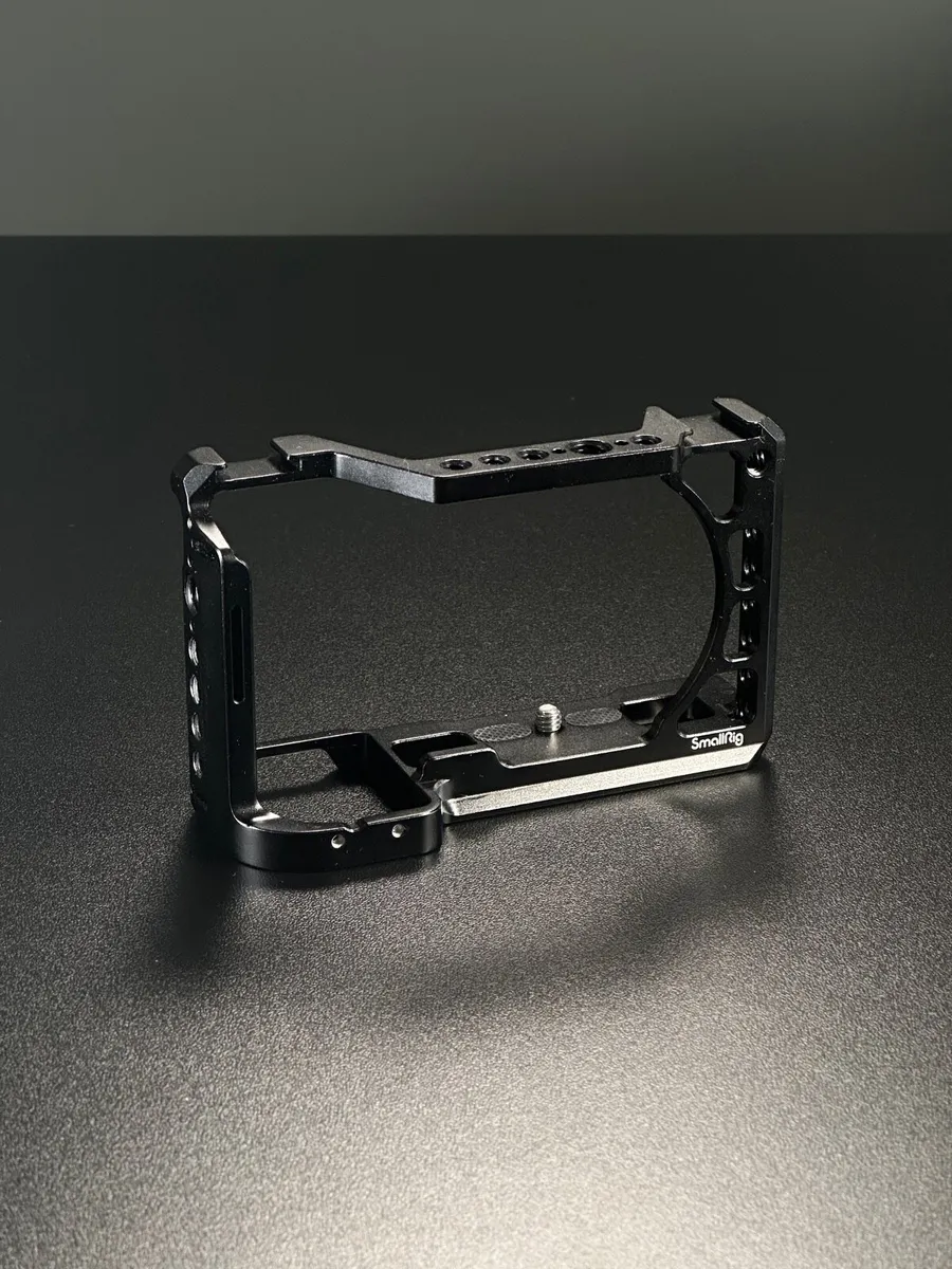 Sony A6400 Mirrorless Camera + 16–50mm OSS Lens - Image 4