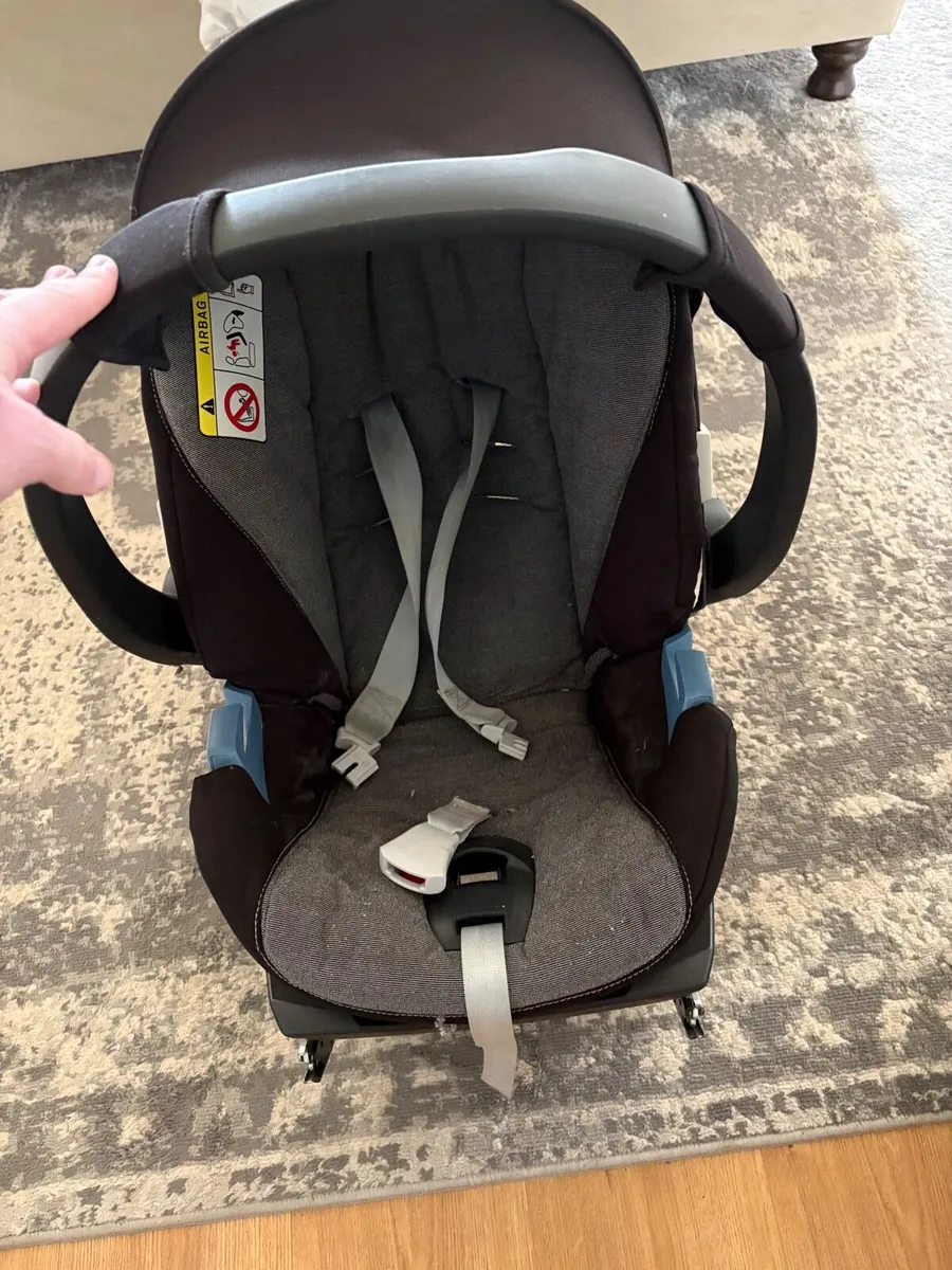 Car seat - Image 2