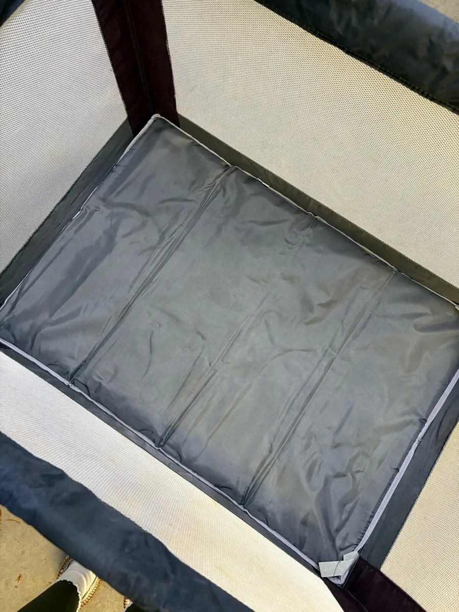 Mamas & Papas Travel Cot with Mattress & Carry Bag - Image 3