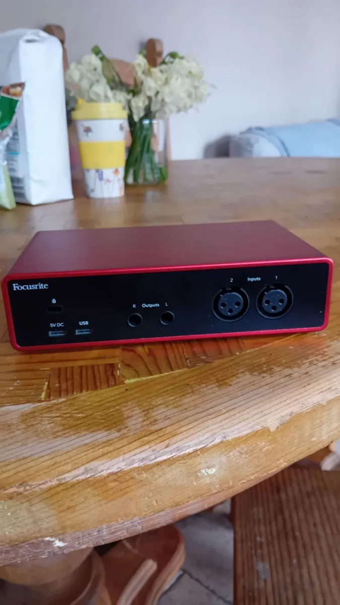Focusrite scarlett 2i2 usb soundcard - Image 3