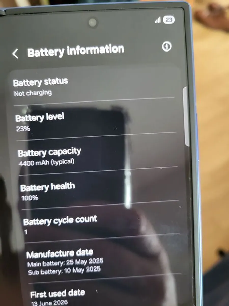 Samsung ZFold 7 Shadow Blue 256gb  Offical Brand New 1 Battery Cycle Samsung Warranty 2 year Warranty Open To Trade or Swap - Image 2