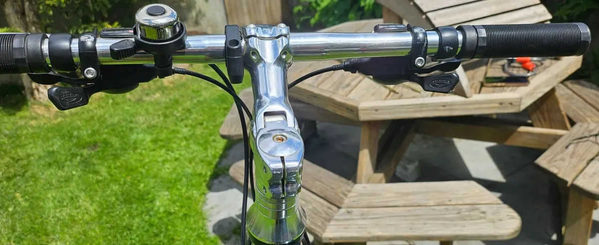 Giant City / Touring Bicycle (XL pristine) - Image 3