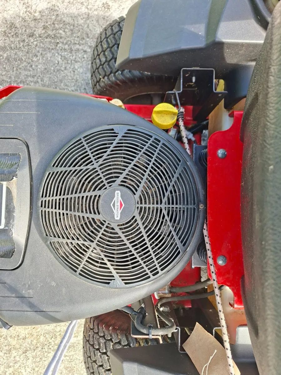 Zero Turn Rideon Lawnmower - Image 4