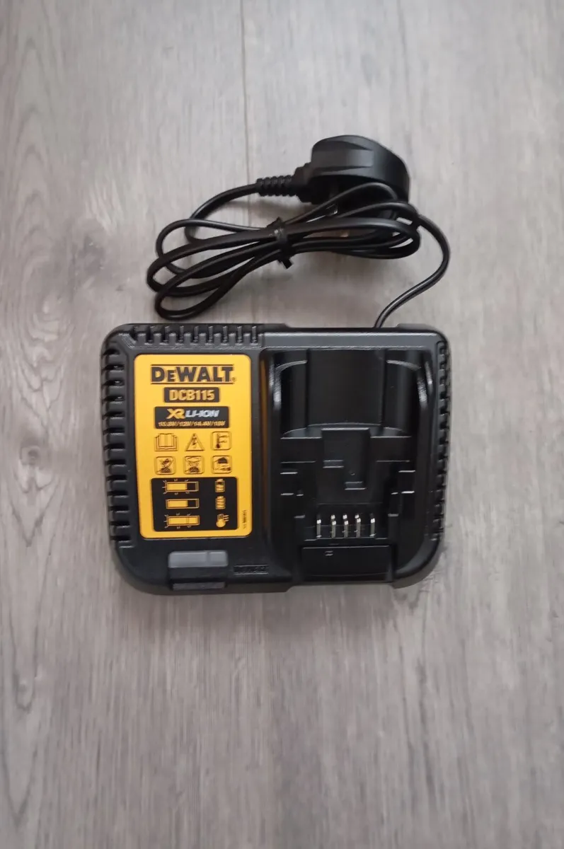 DeWalt Charger (New)