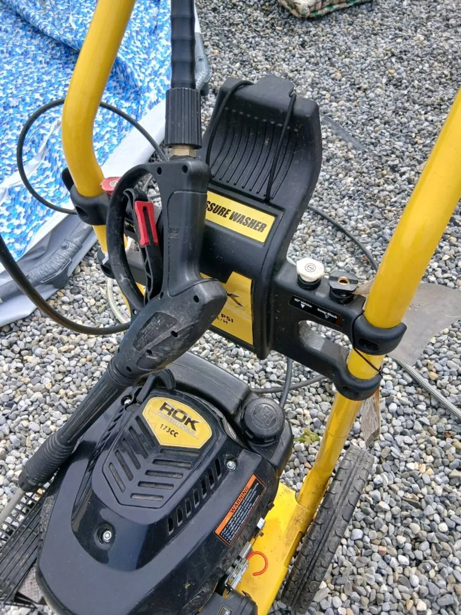 Power washer - Image 1