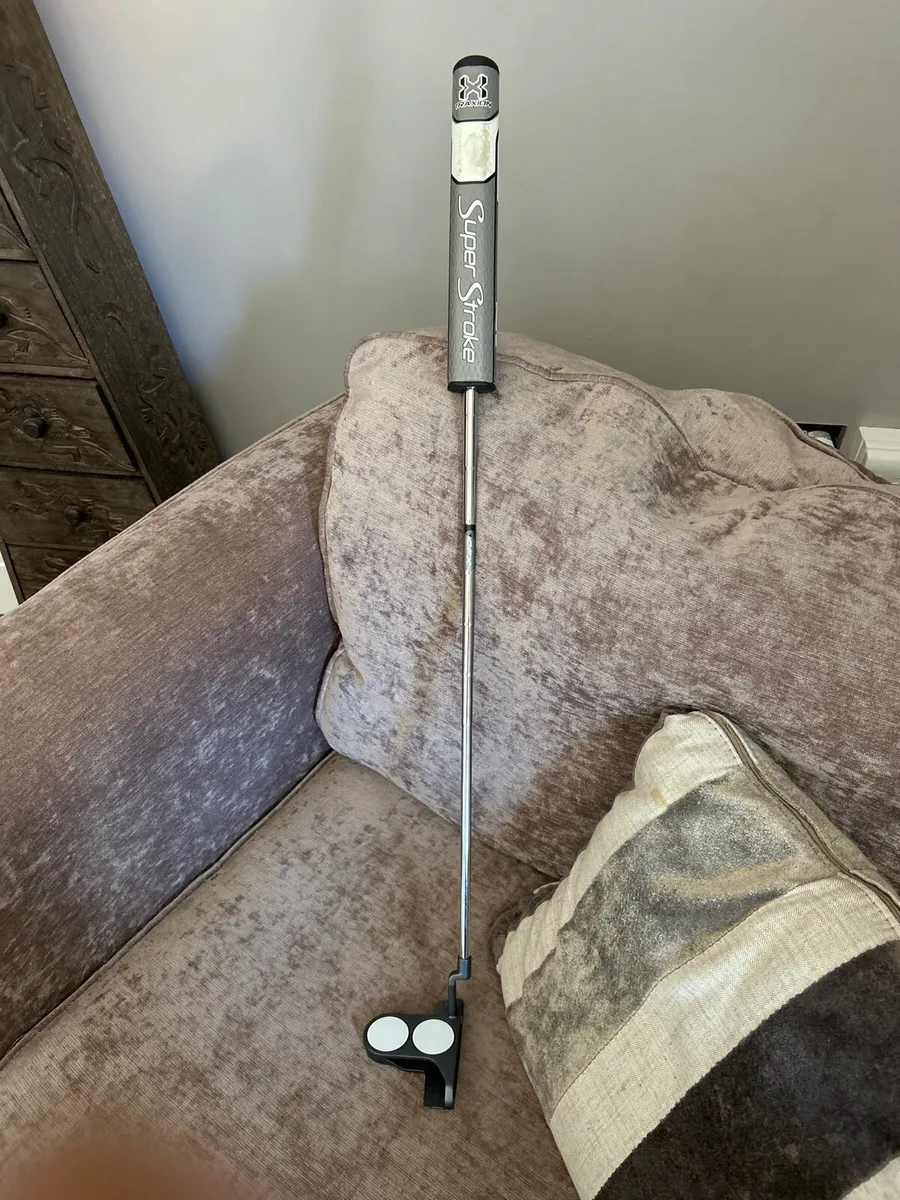 Odyssey 2 ball blade putter - Image 1