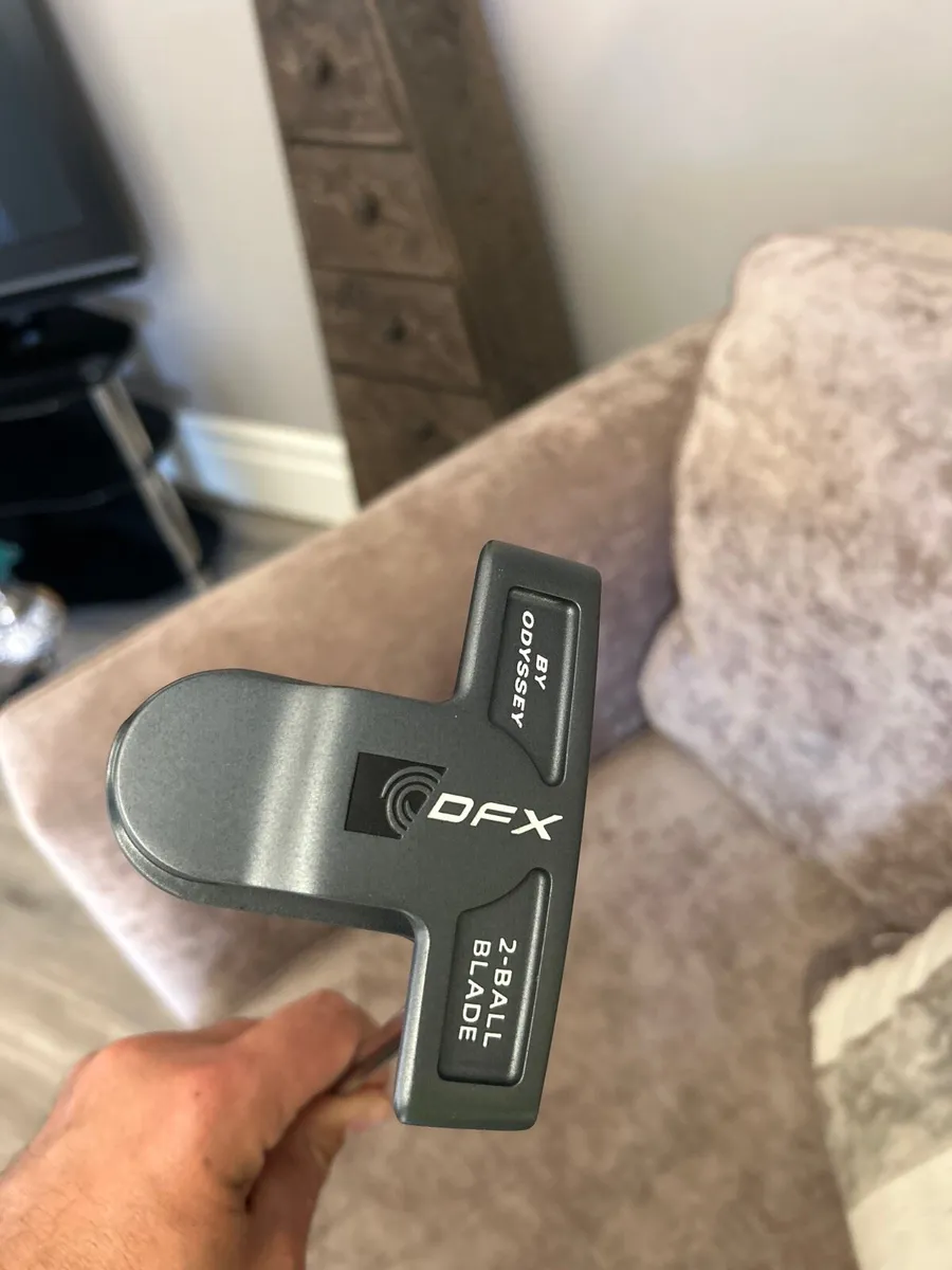 Odyssey 2 ball blade putter - Image 4