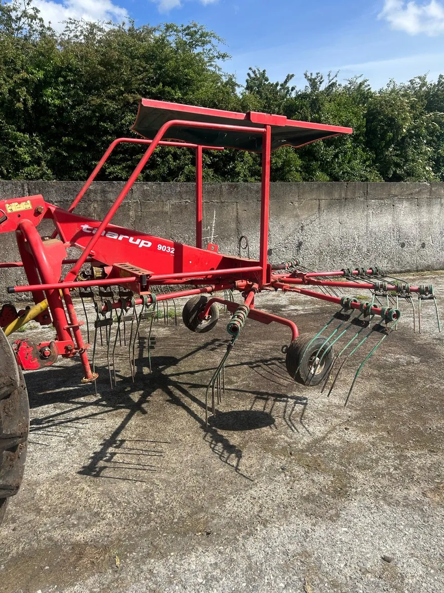 Kverneland taarup 9032 Rake - Image 1