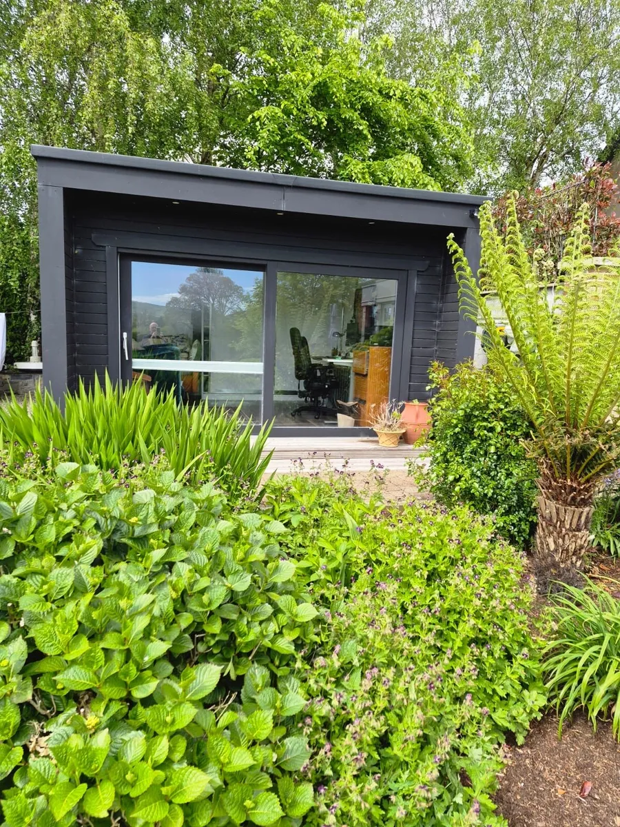 Chalet/Garden Pod - Image 1