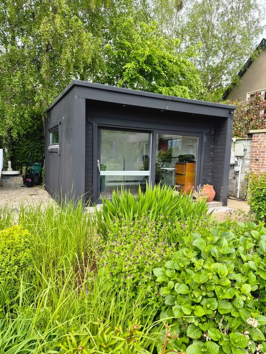 Chalet/Garden Pod - Image 2