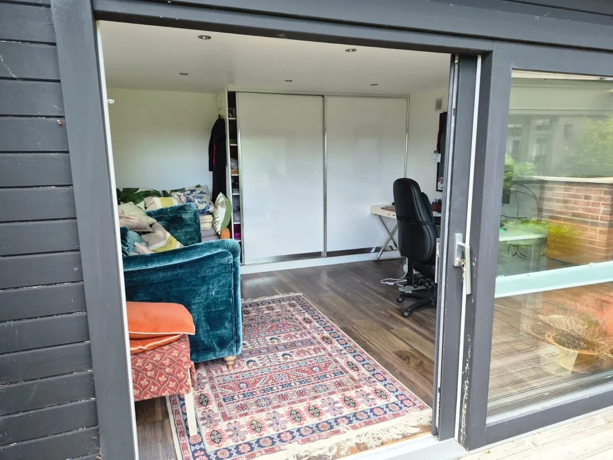 Chalet/Garden Pod - Image 3
