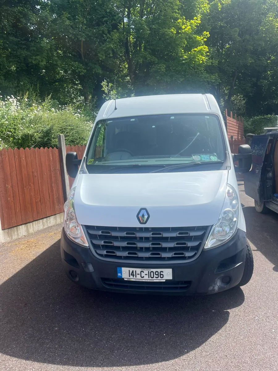 Renault master camper van - Image 1