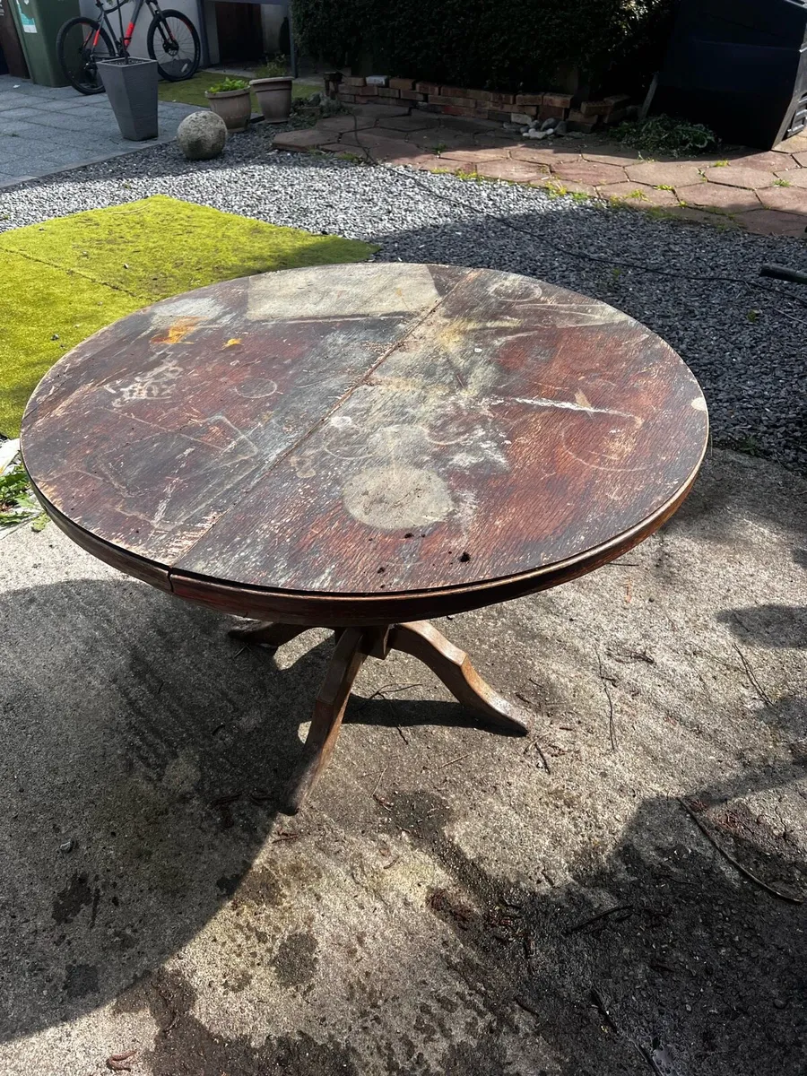 Oak table - Image 1
