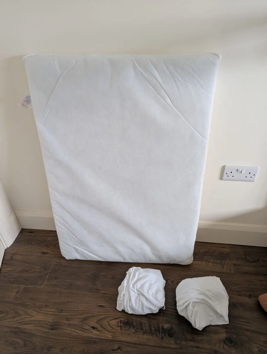 Baby travel cot mattress - Image 2