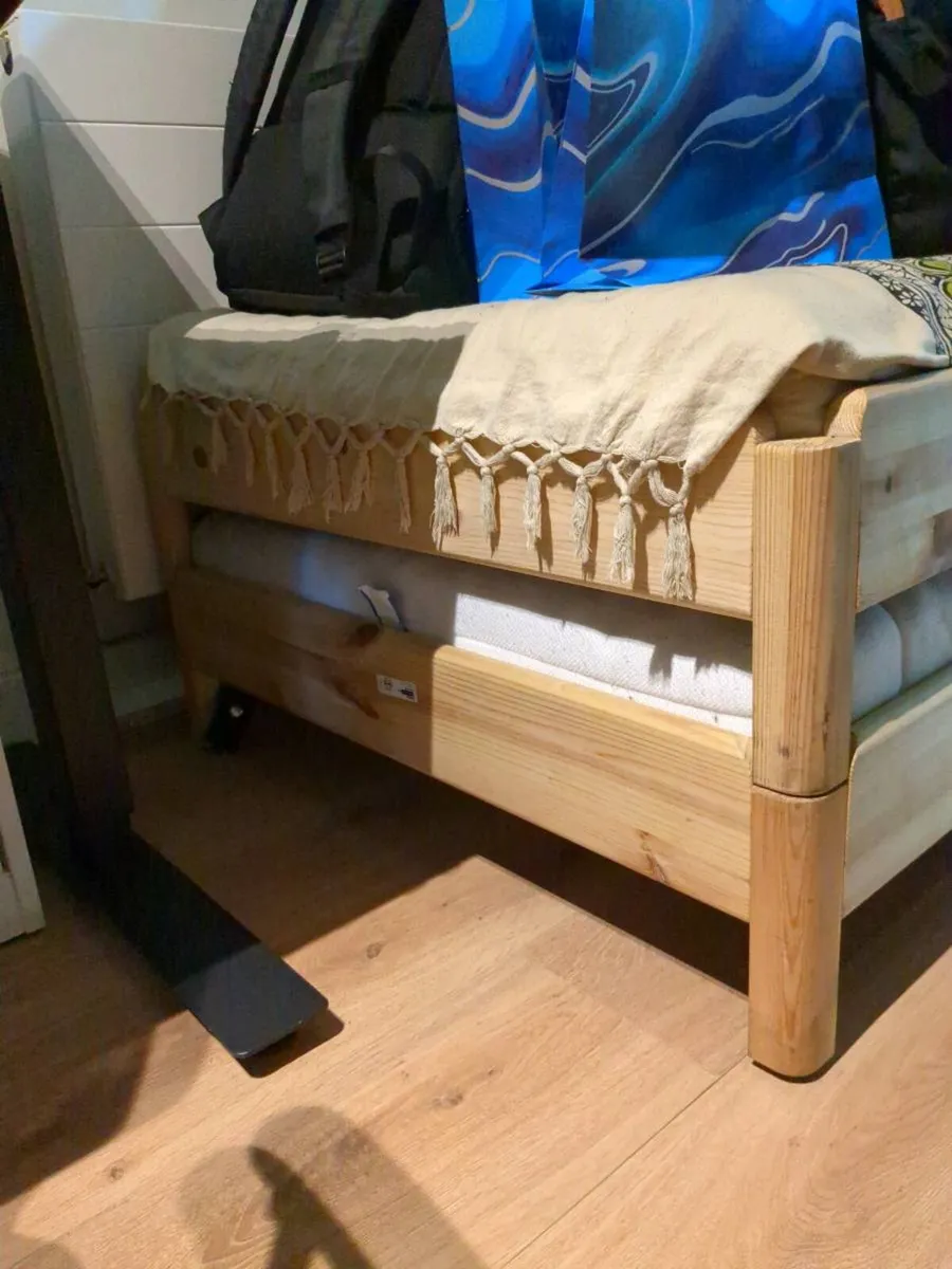 UTÅKER
Stackable bed with 2 mattresses, pine/Åfjäl - Image 2