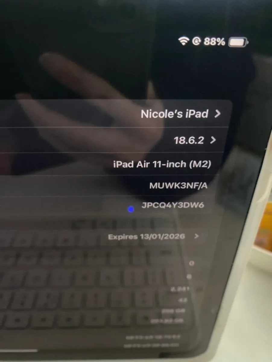 iPad Air 11 w/ Real Apple Pen and Case - Image 2