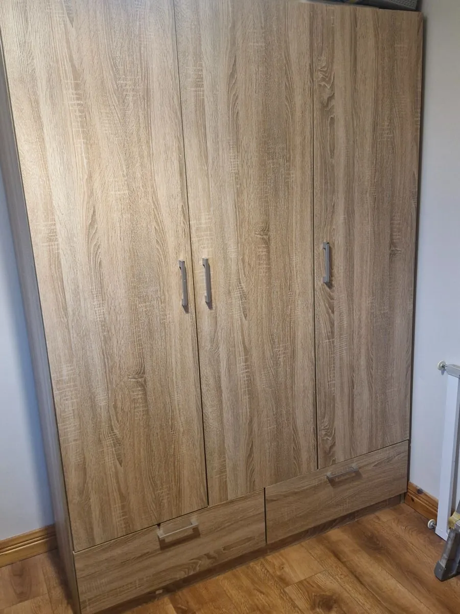Wardrobe - Image 2