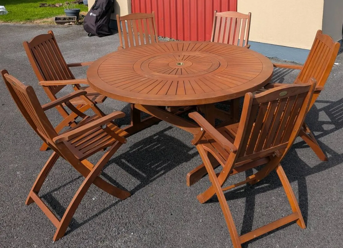 Garden furniture - Image 1