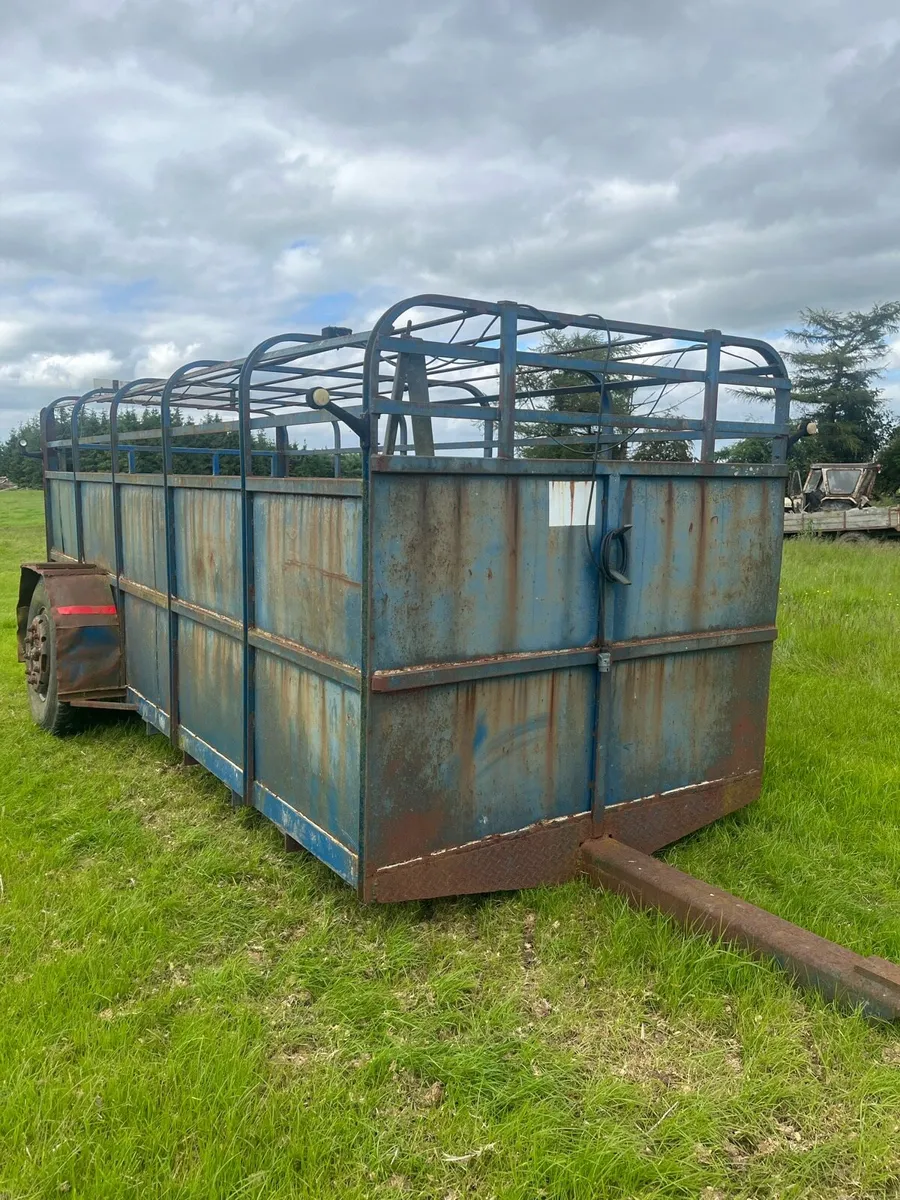 16ft cattle trailer - Image 1
