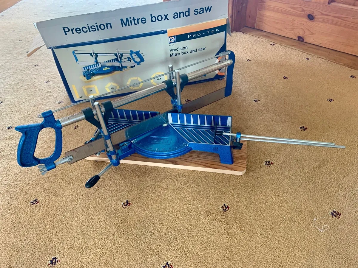 Precision Mitre Box & Saw - Image 2
