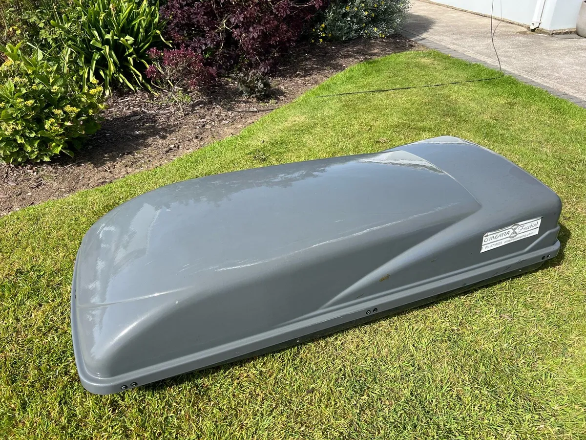 Roof box - Image 3