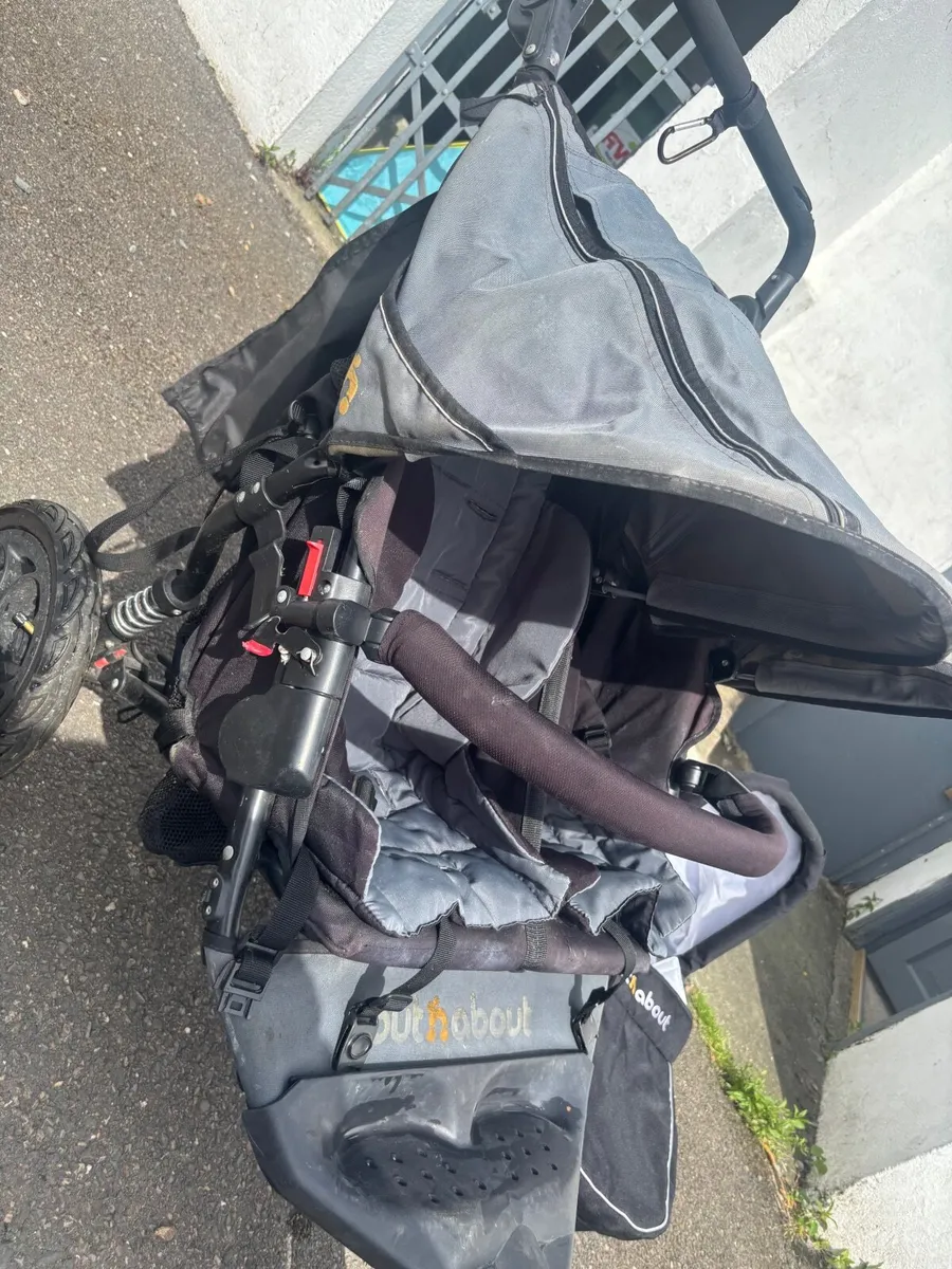Double out n about Stroller with Bassinett - Image 2