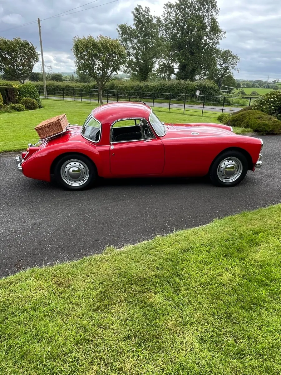 MGA 1600 - Image 1