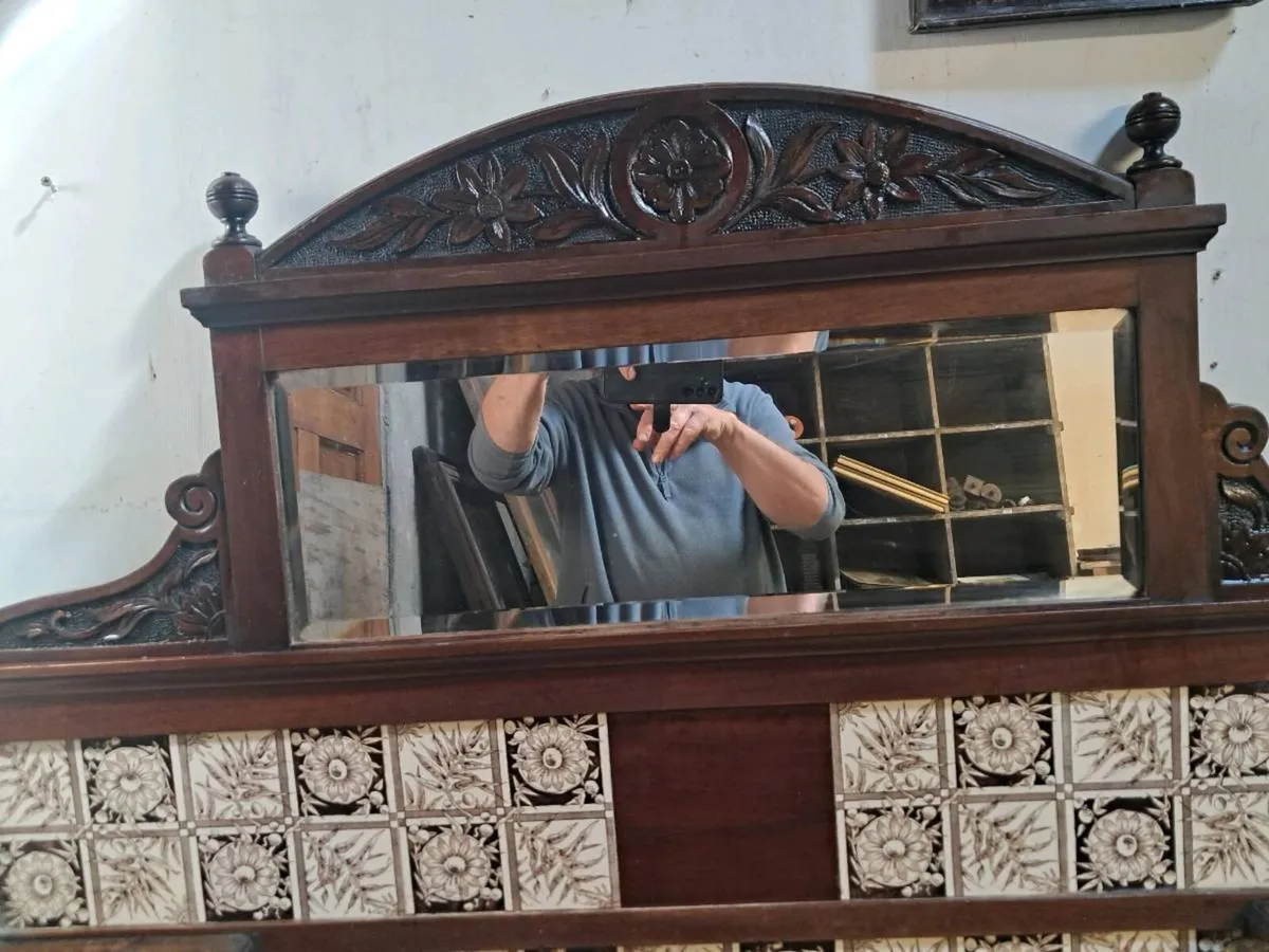 Old tiled washstand back - Image 2