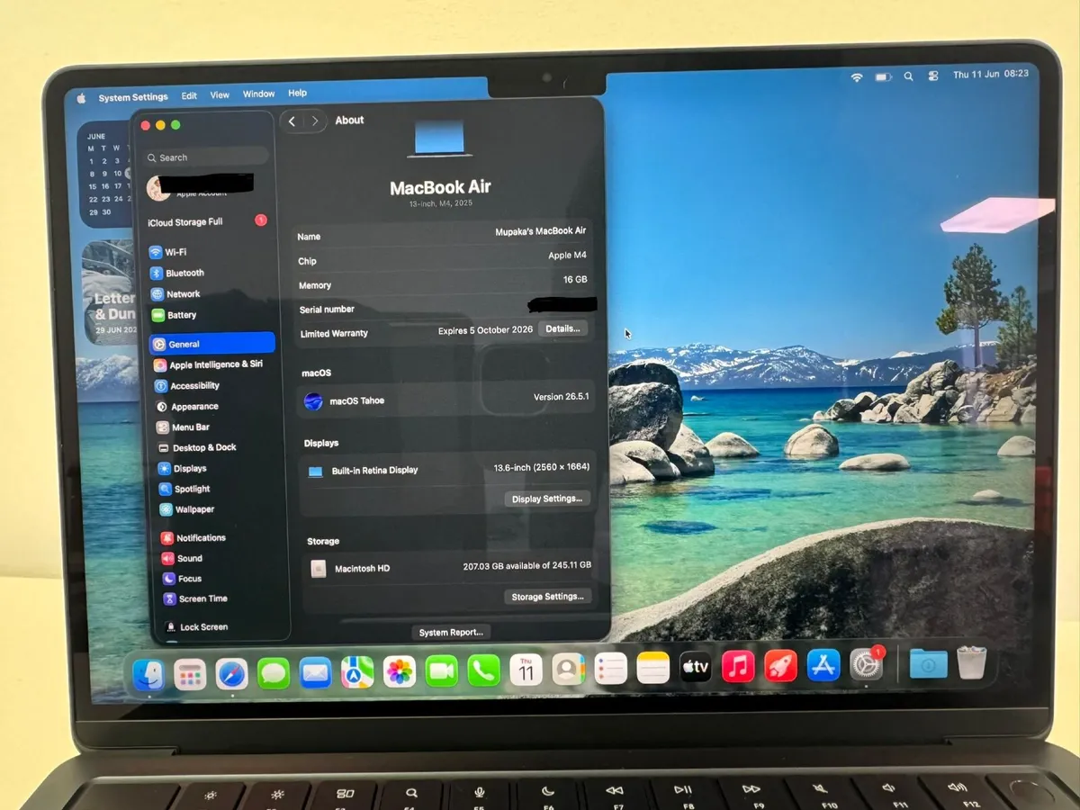 Apple MacBook Air - Image 2