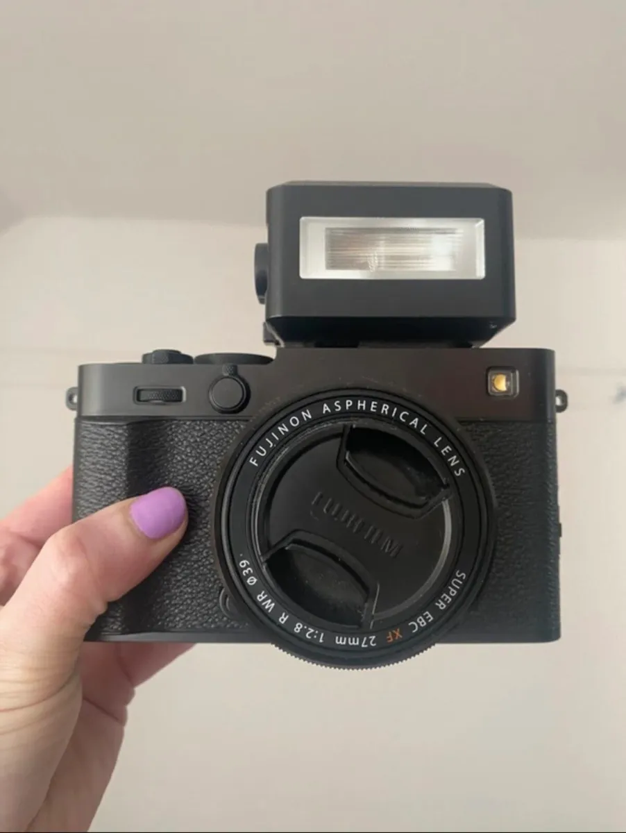 Fujifilm X-E5 Digital Camera and Flash - Image 2