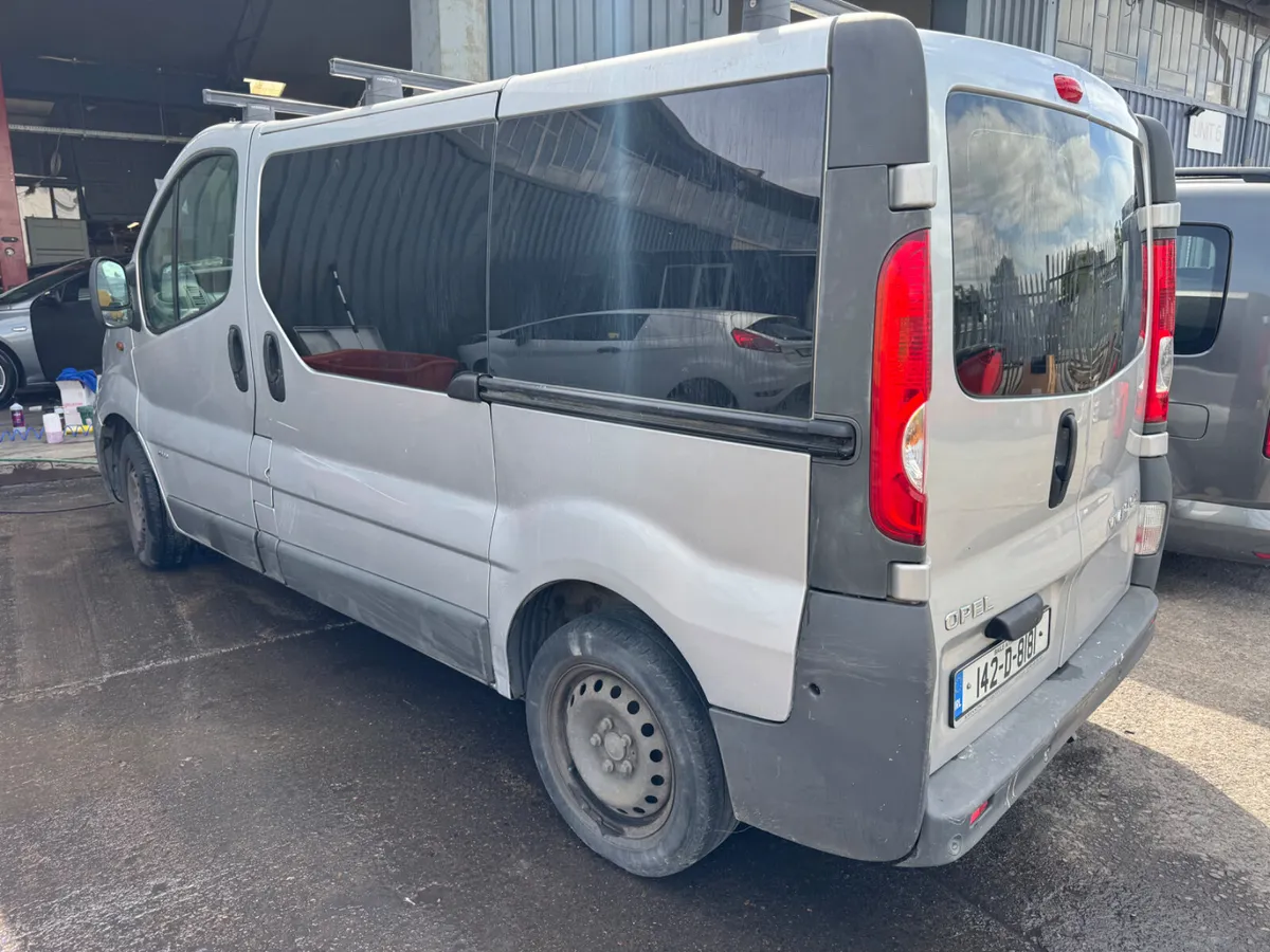 Opel Vivaro 2014 - Image 2
