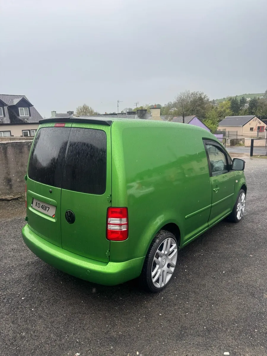 2011 Volkswagen Caddy - Image 4