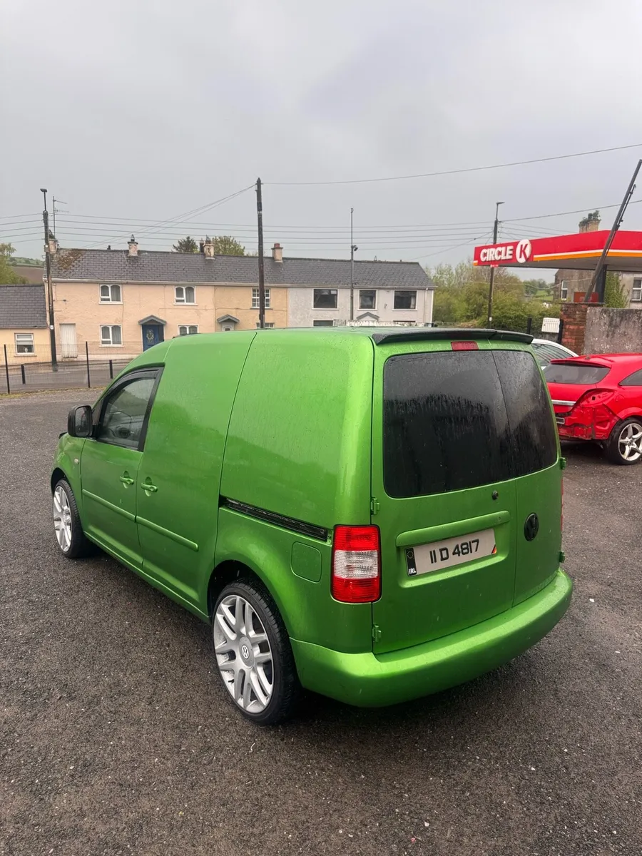 2011 Volkswagen Caddy - Image 3