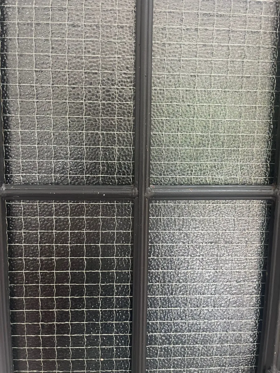 Metal Storage cabinet - Image 3