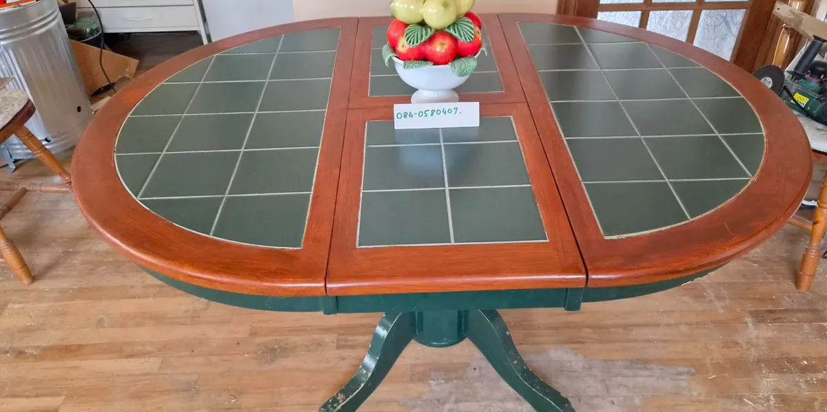 Solid mahogany dining table, extendable - Image 4