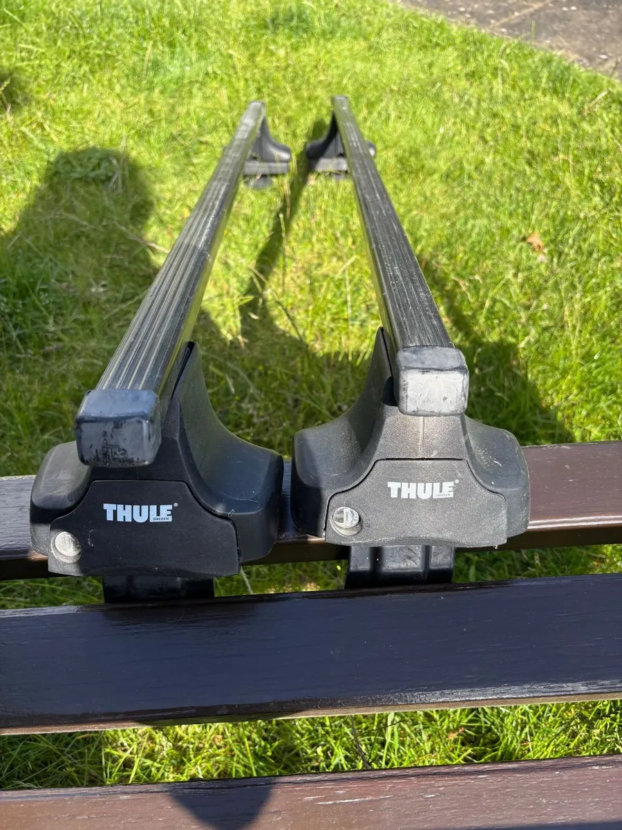 Thule Roof Bar System for Ford Focus - Image 1