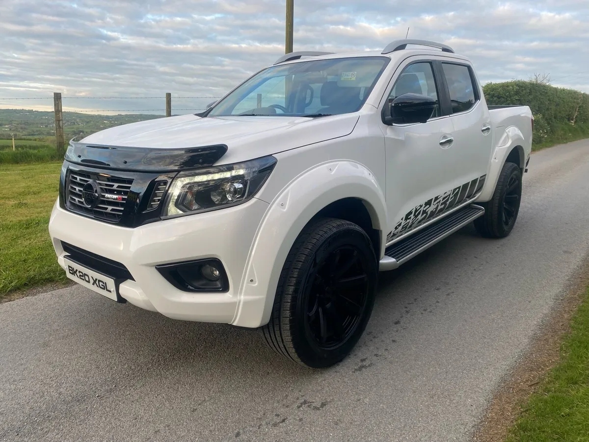 2020 Nissan Navara - Image 3